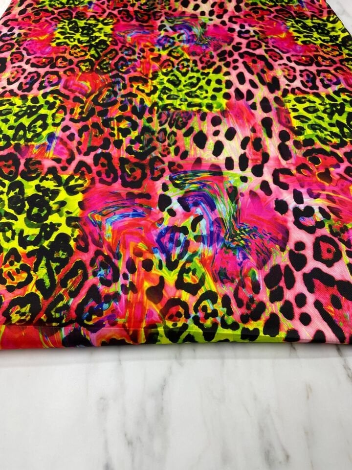 Renkli Desen Elbiselik Gömleklik Tivil Saten Kumaş