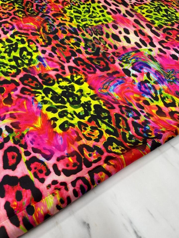 Renkli Desen Elbiselik Gömleklik Tivil Saten Kumaş