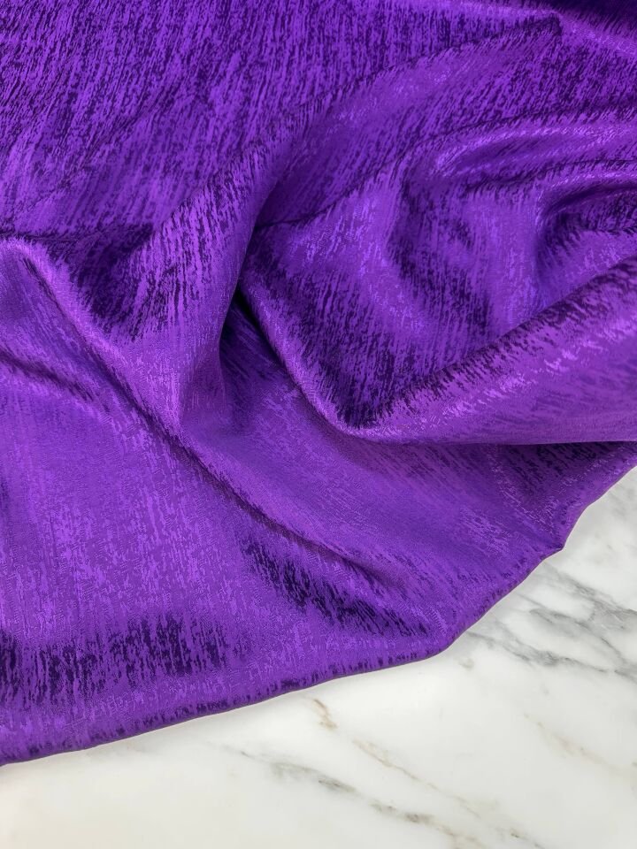 Mor Renk Kilim Desen Elbiselik Şalvarlık Javenes Kumaş