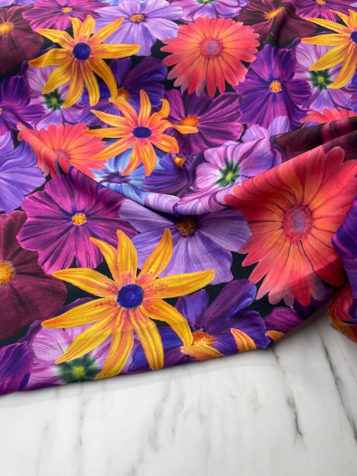 Çiçek Bahçesi Desen Elbiselik Gömleklik Krep Kumaş