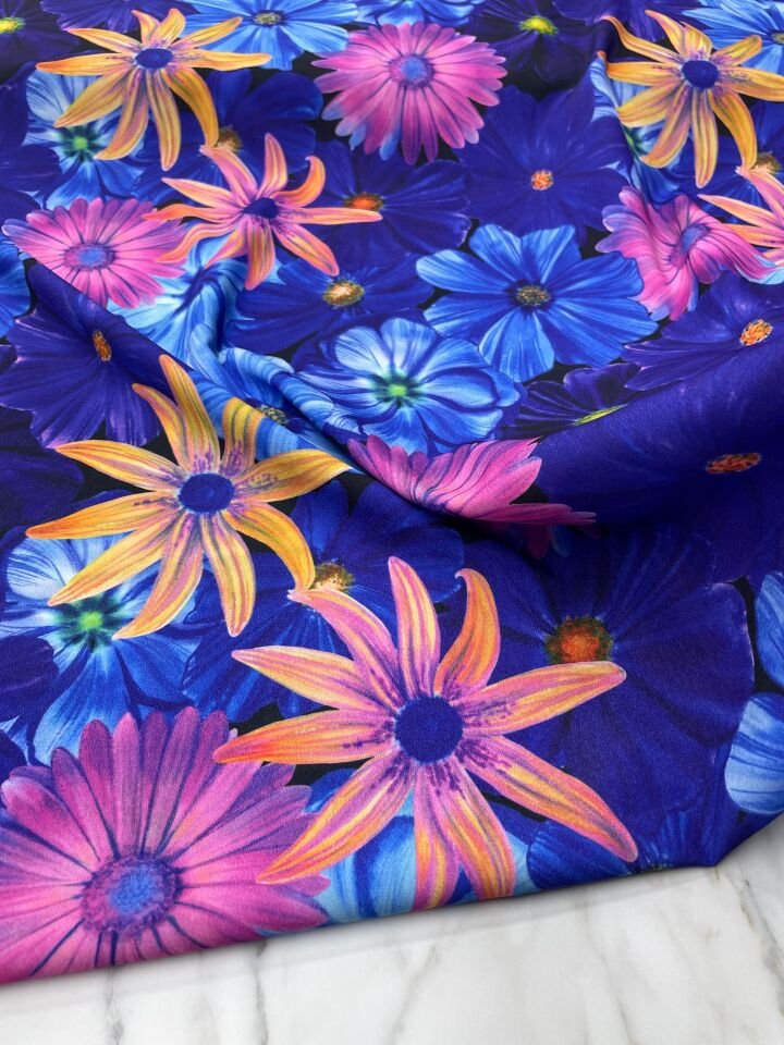 Mavi Çiçek Bahçesi Desen Elbiselik Gömleklik Krep Kumaş