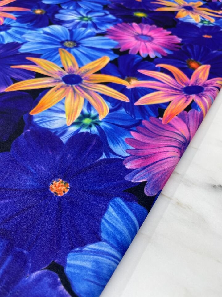 Mavi Çiçek Bahçesi Desen Elbiselik Gömleklik Krep Kumaş