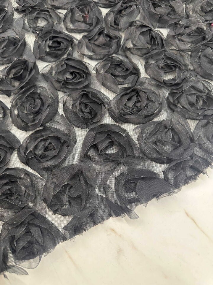 Siyah Renk 3 Boyutlu Güllü Kumaş Elbise Etek Çocuk Elbisesi