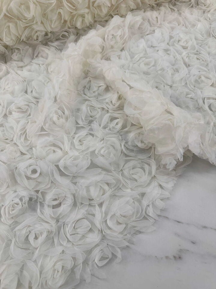 Krem Renk 3 Boyutlu Kumaş Elbise Etek Ceket