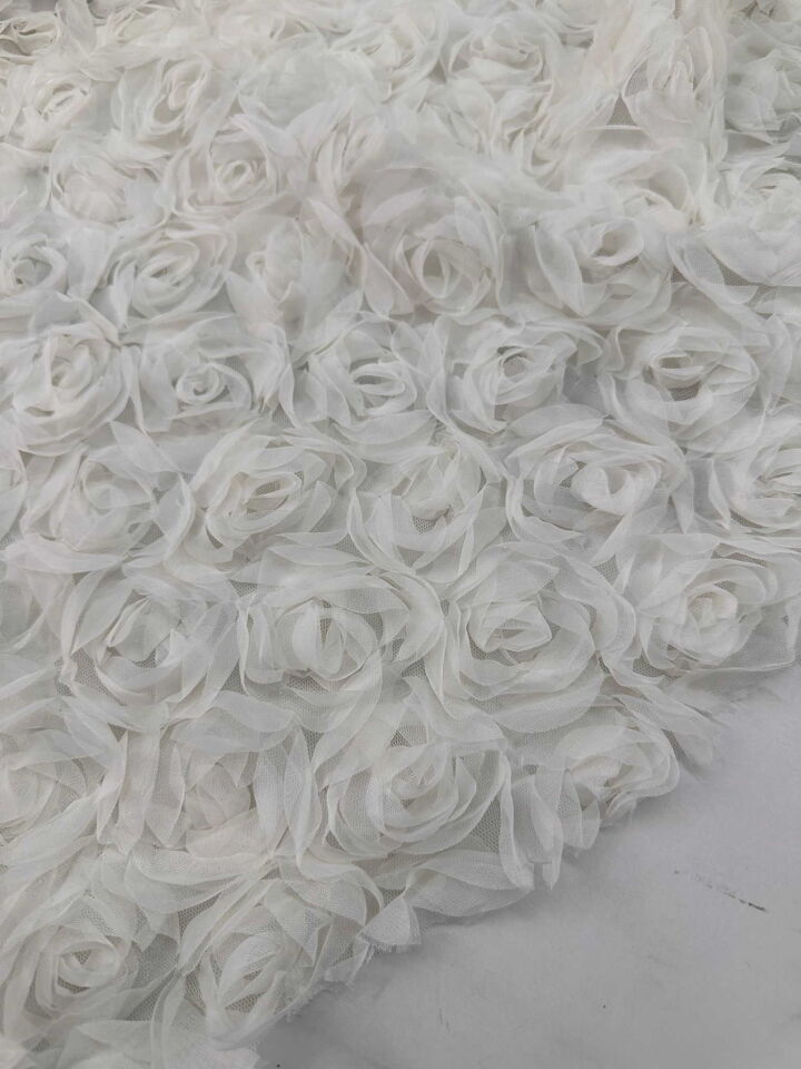 Krem Renk 3 Boyutlu Kumaş Elbise Etek Ceket