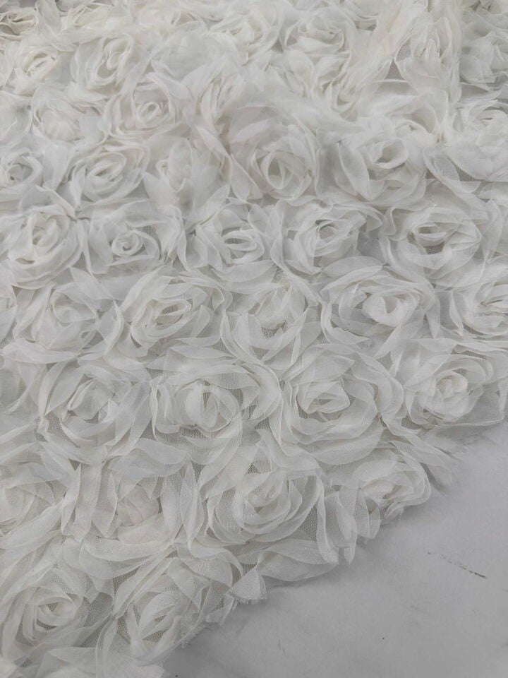 Krem Renk 3 Boyutlu Kumaş Elbise Etek Ceket