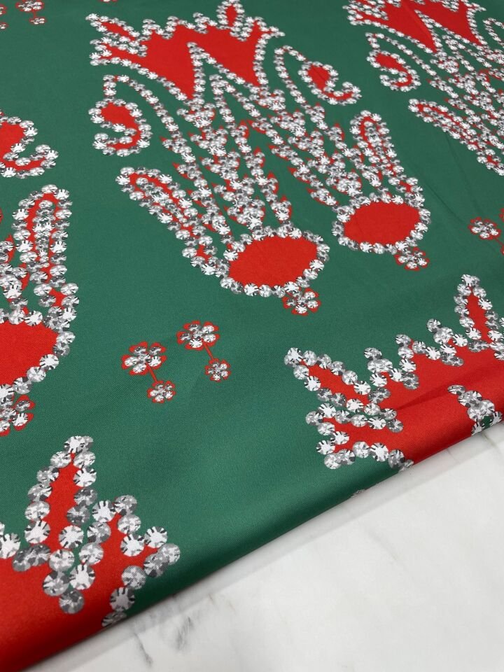 Yeşil İkat Desen Elbiselik Gömleklik Tivil Saten Kumaş