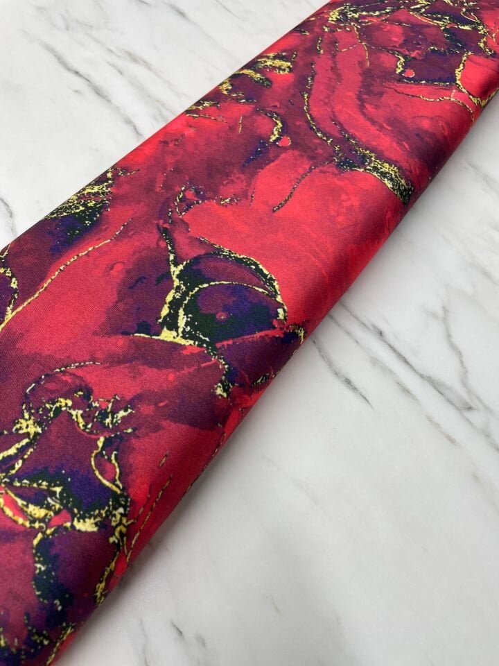 Kırmızı Mermer Desen Elbiselik Gömleklik Tivil Saten Kumaş