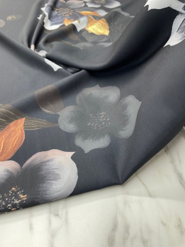 Geranium Desen Elbiselik Gömleklik Tivil Saten Kumaş