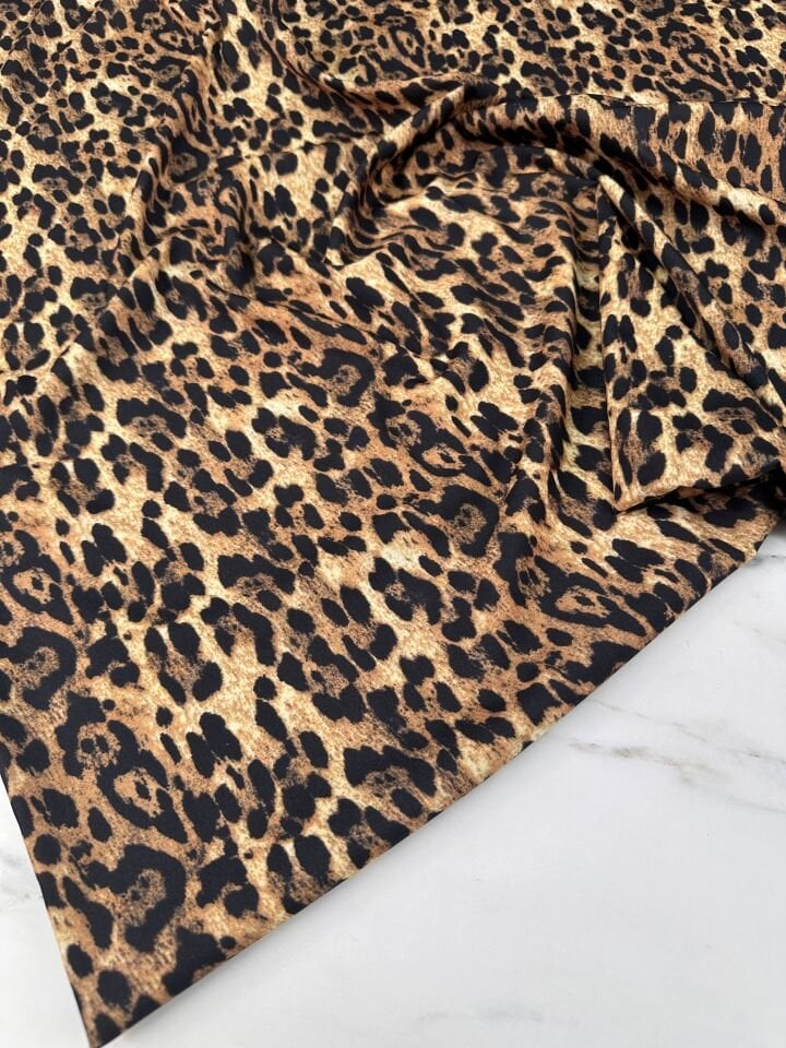 Leopar Desen Krep Kumaş Elbise Gömlek Etek Abaya Şalvar Olarak Kullanabilirsiniz