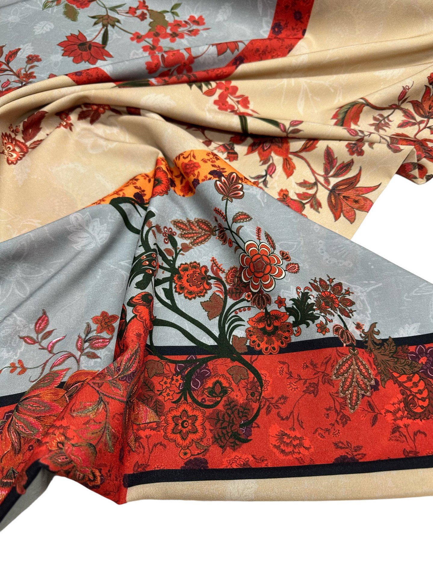 Çiçek Desen Elbiselik Gömleklik Krep Kumaş