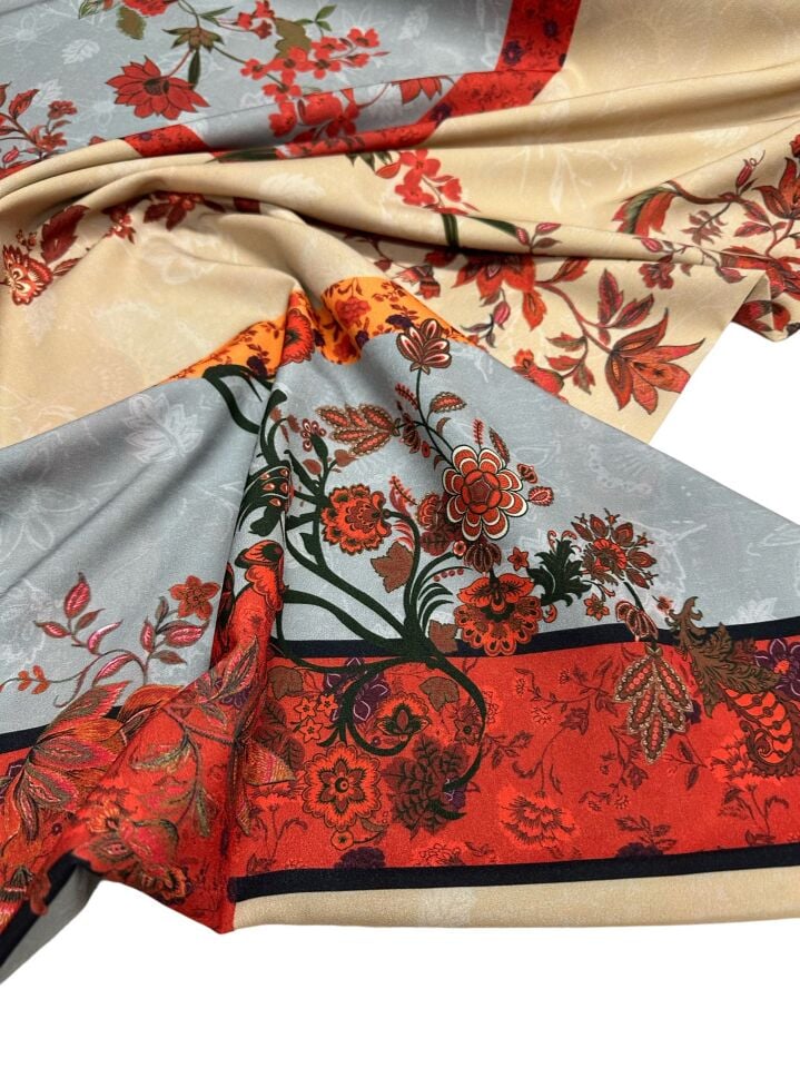 Çiçek Desen Elbiselik Gömleklik Krep Kumaş