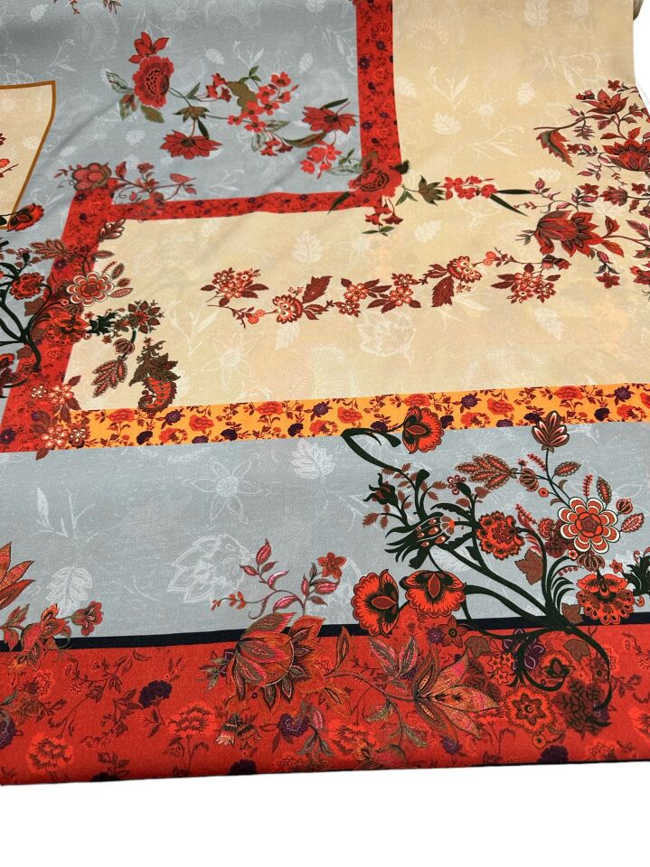 Çiçek Desen Elbiselik Gömleklik Krep Kumaş