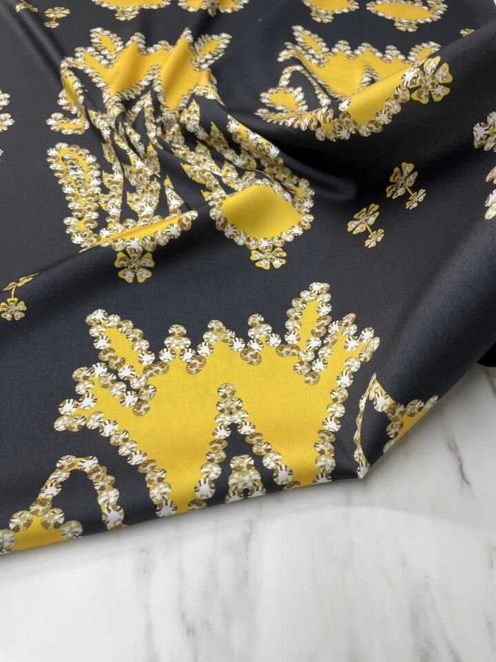 Siyah İkat Desen Elbiselik Gömleklik Tivil Saten Kumaş