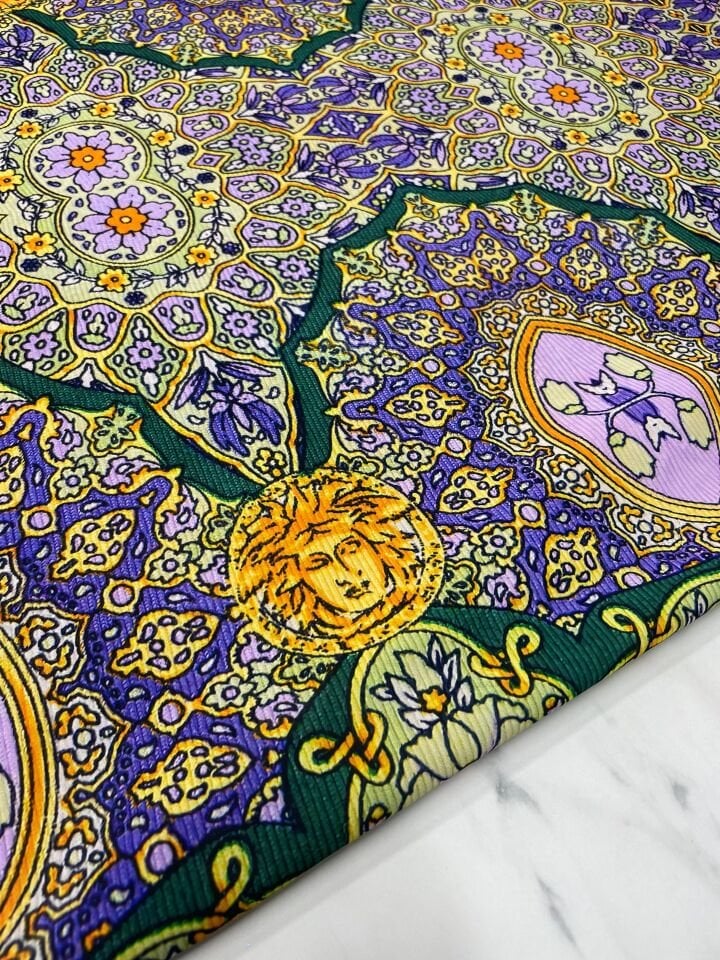 Yeşil Verona Desen Elbiselik Gömleklik Tivil Saten Kumaş