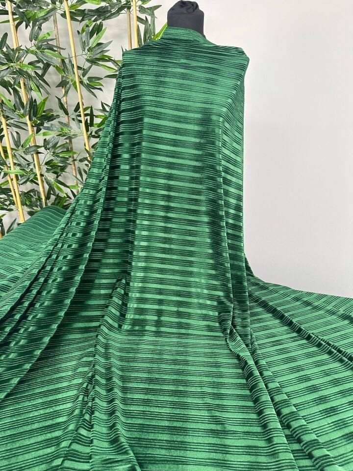 Yeşil Yakma İpek Kadife Elbise Etek Şalvar Pantolon