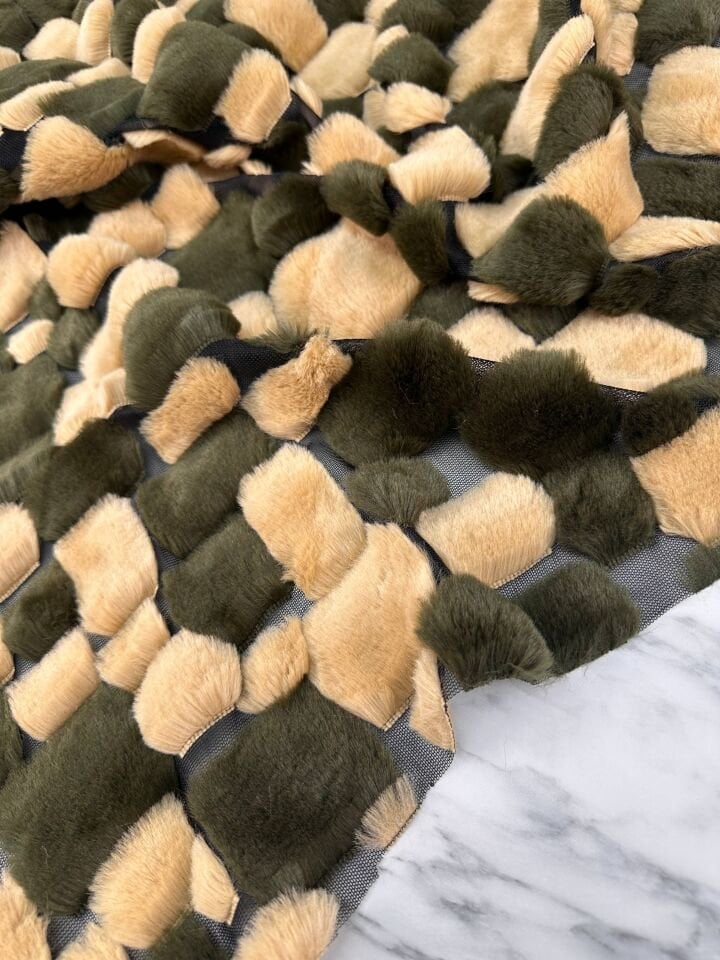 Kesme Desen Pelüş Yelek Çocuk Elbise