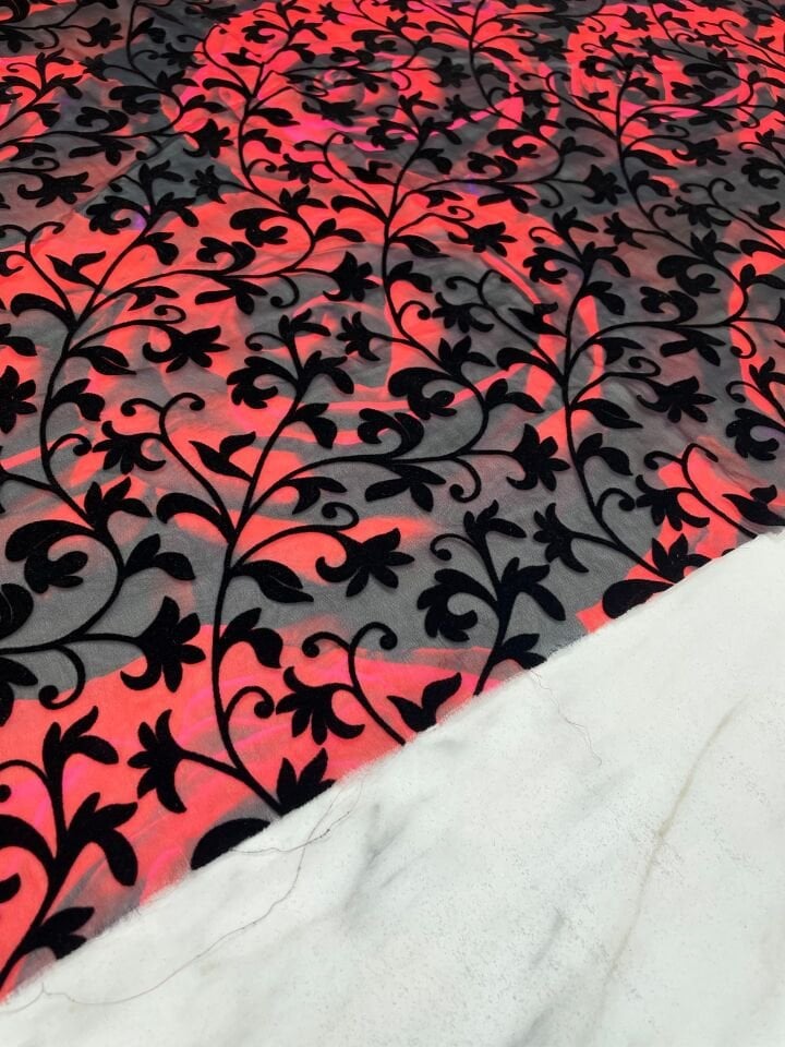 Desenli Kabartma Flok Elbiselik Abiyelik Şifon Kumaş