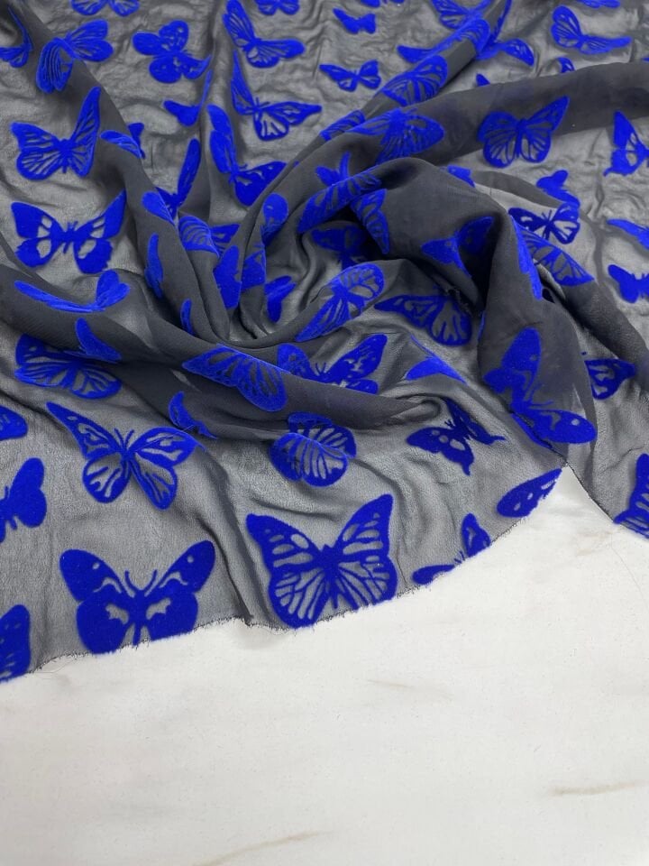 Kelebek Desenli Kabartma Flok Elbiselik Abiyelik Şifon Kumaş