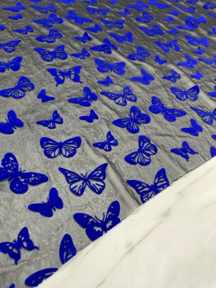 Kelebek Desenli Kabartma Flok Elbiselik Abiyelik Şifon Kumaş