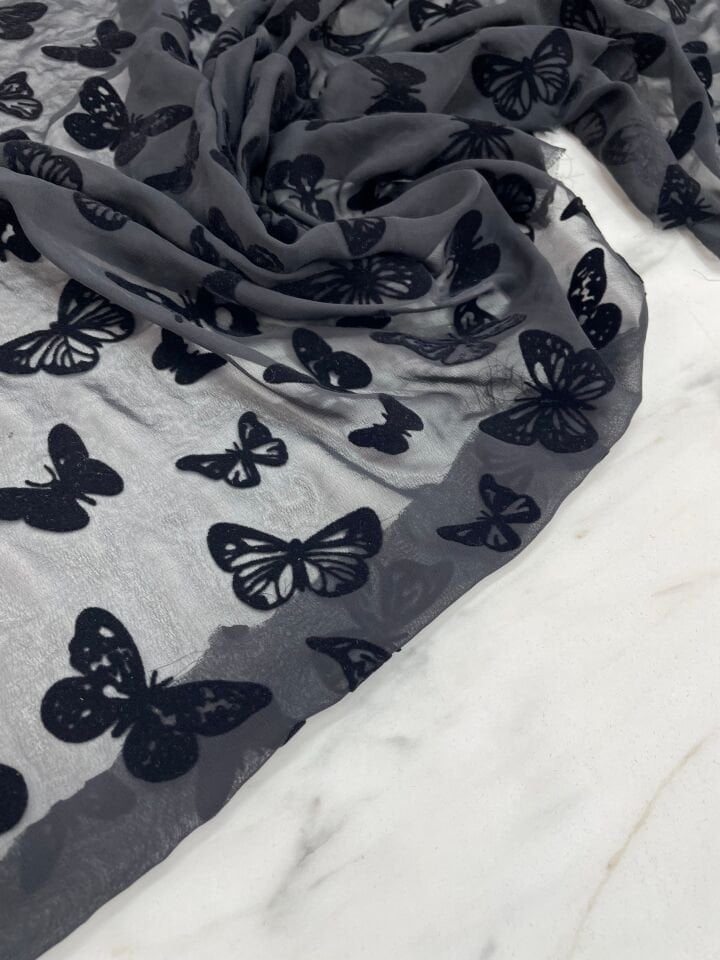 Kelebek Desenli Kabartma Flok Elbiselik Abiyelik Şifon Kumaş