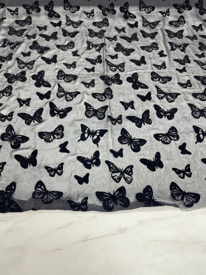 Kelebek Desenli Kabartma Flok Elbiselik Abiyelik Şifon Kumaş