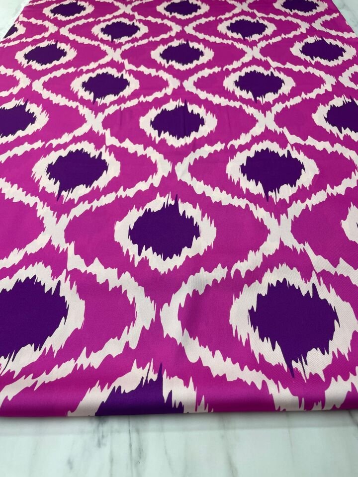 Fuşya İkat Desen Elbiselik Gömleklik Tivil Saten Kumaş