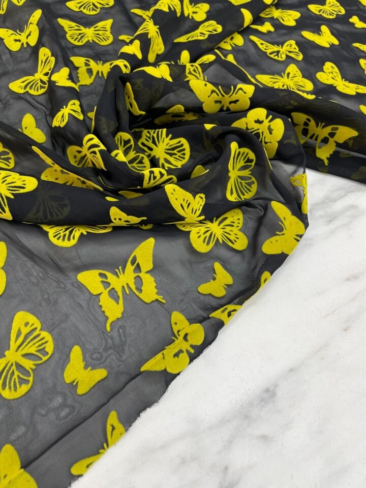 Kelebek Desenli Kabartma Flok Elbiselik Abiyelik Şifon Kumaş