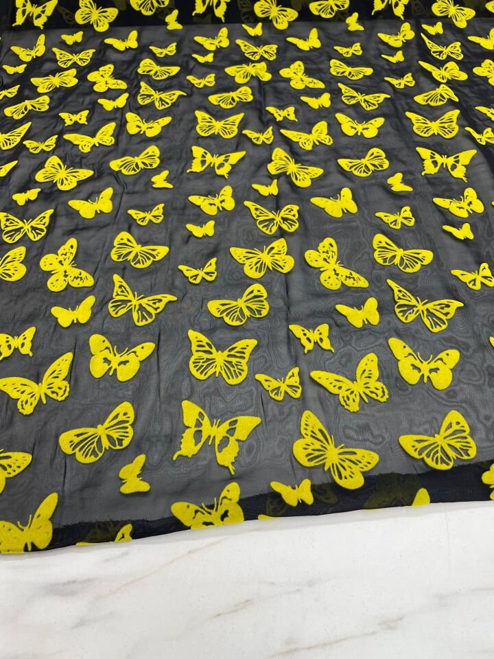 Kelebek Desenli Kabartma Flok Elbiselik Abiyelik Şifon Kumaş