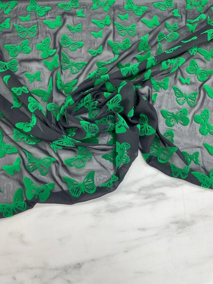 Kelebek Desenli Kabartma Flok Elbiselik Abiyelik Şifon Kumaş