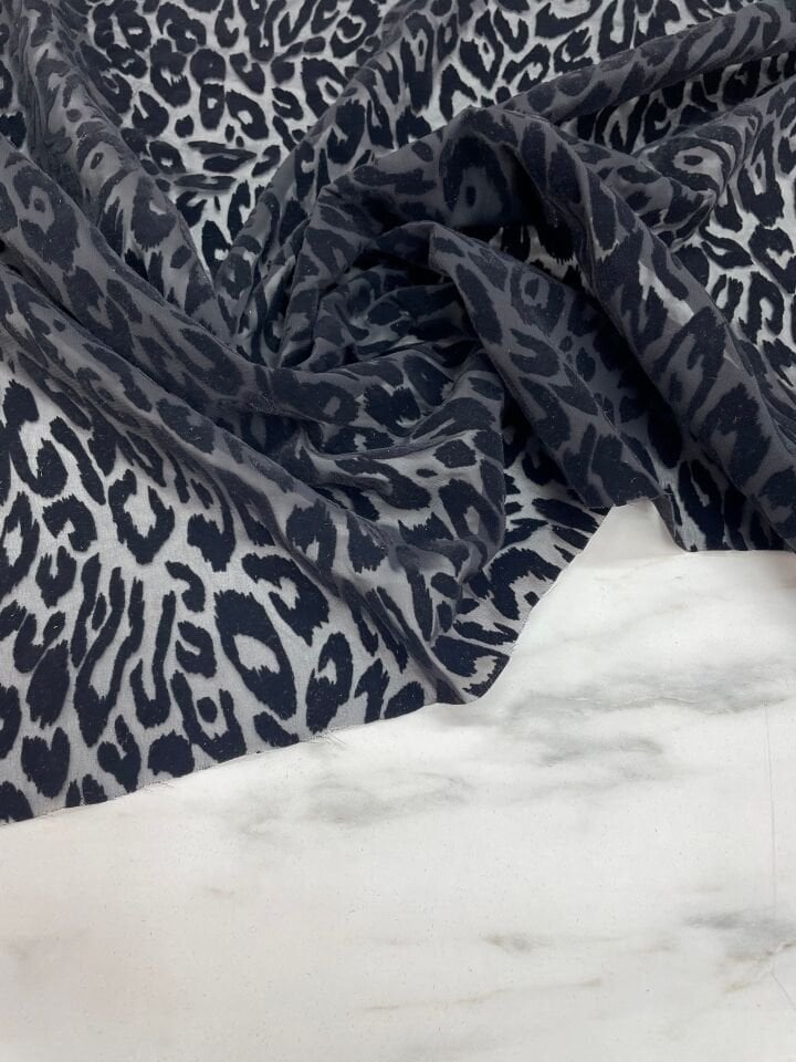 Leopar Desenli Kabartma Flok Elbiselik Abiyelik Şifon Kumaş