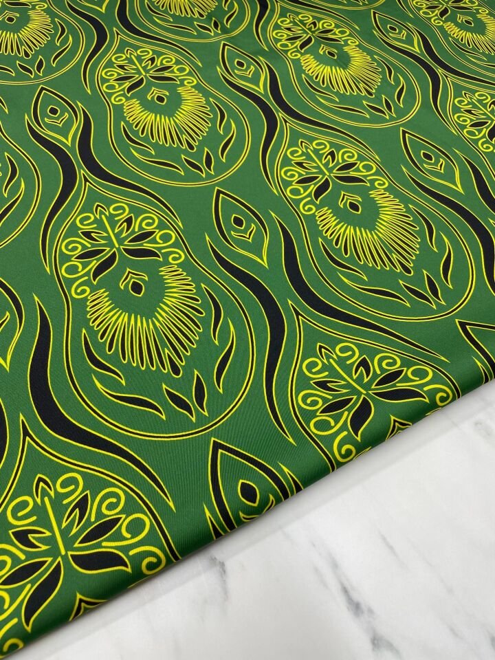 Yeşil Nakış Desen Elbiselik Gömleklik Tivil Saten Kumaş