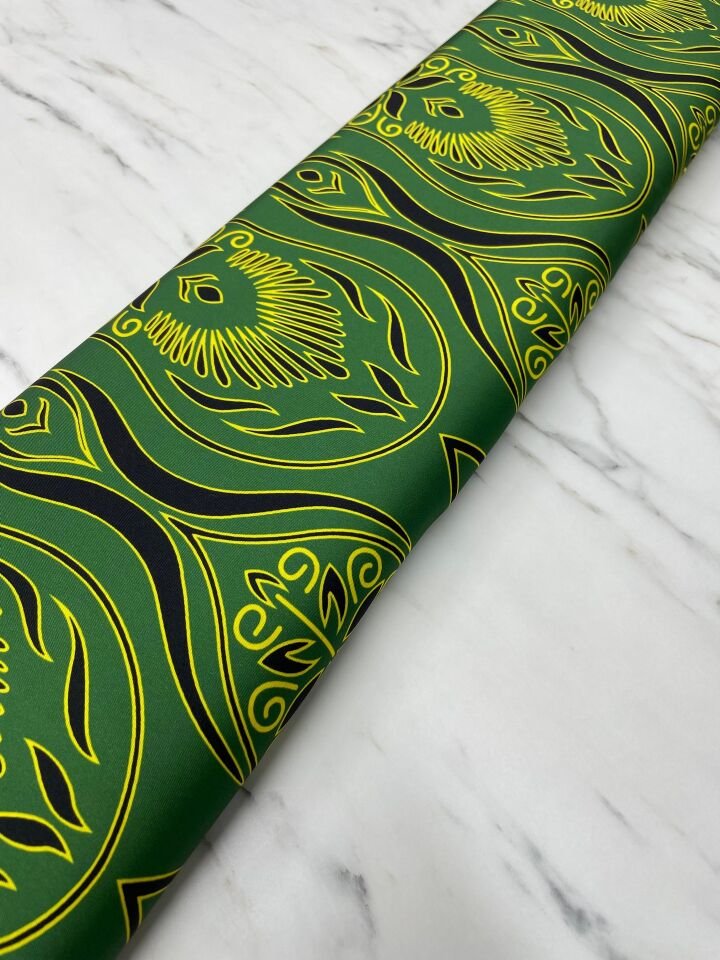 Yeşil Nakış Desen Elbiselik Gömleklik Tivil Saten Kumaş