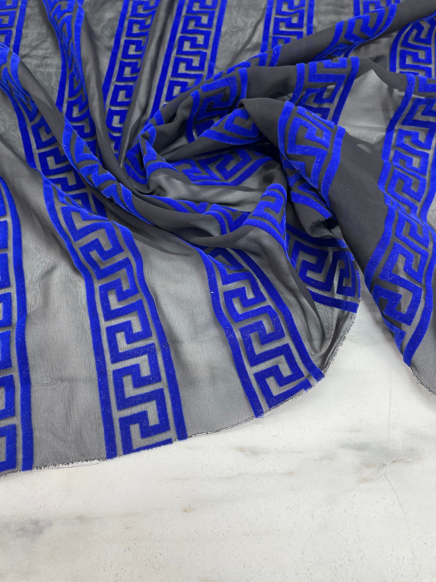 Desenli Kabartma Flok Elbiselik Abiyelik Şifon Kumaş