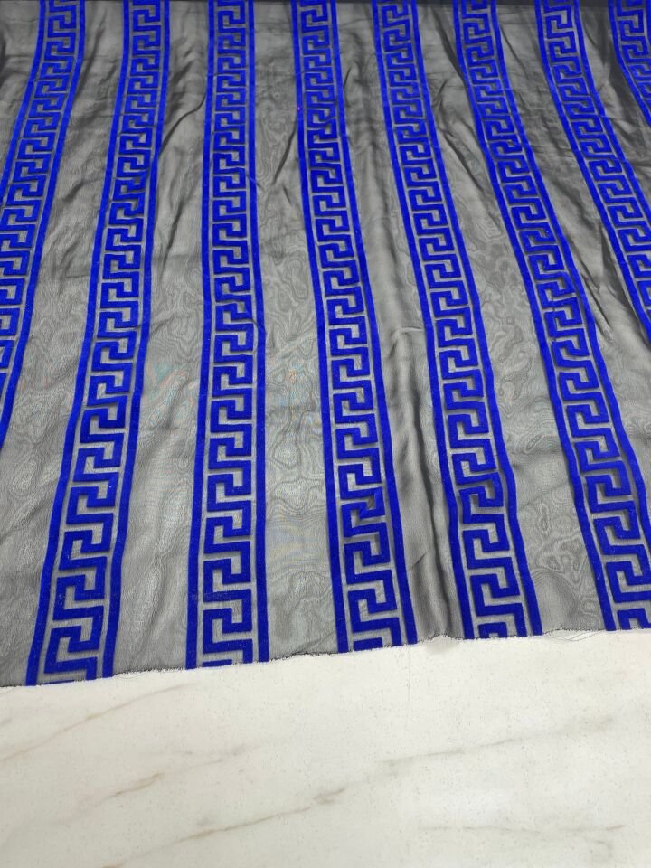 Desenli Kabartma Flok Elbiselik Abiyelik Şifon Kumaş