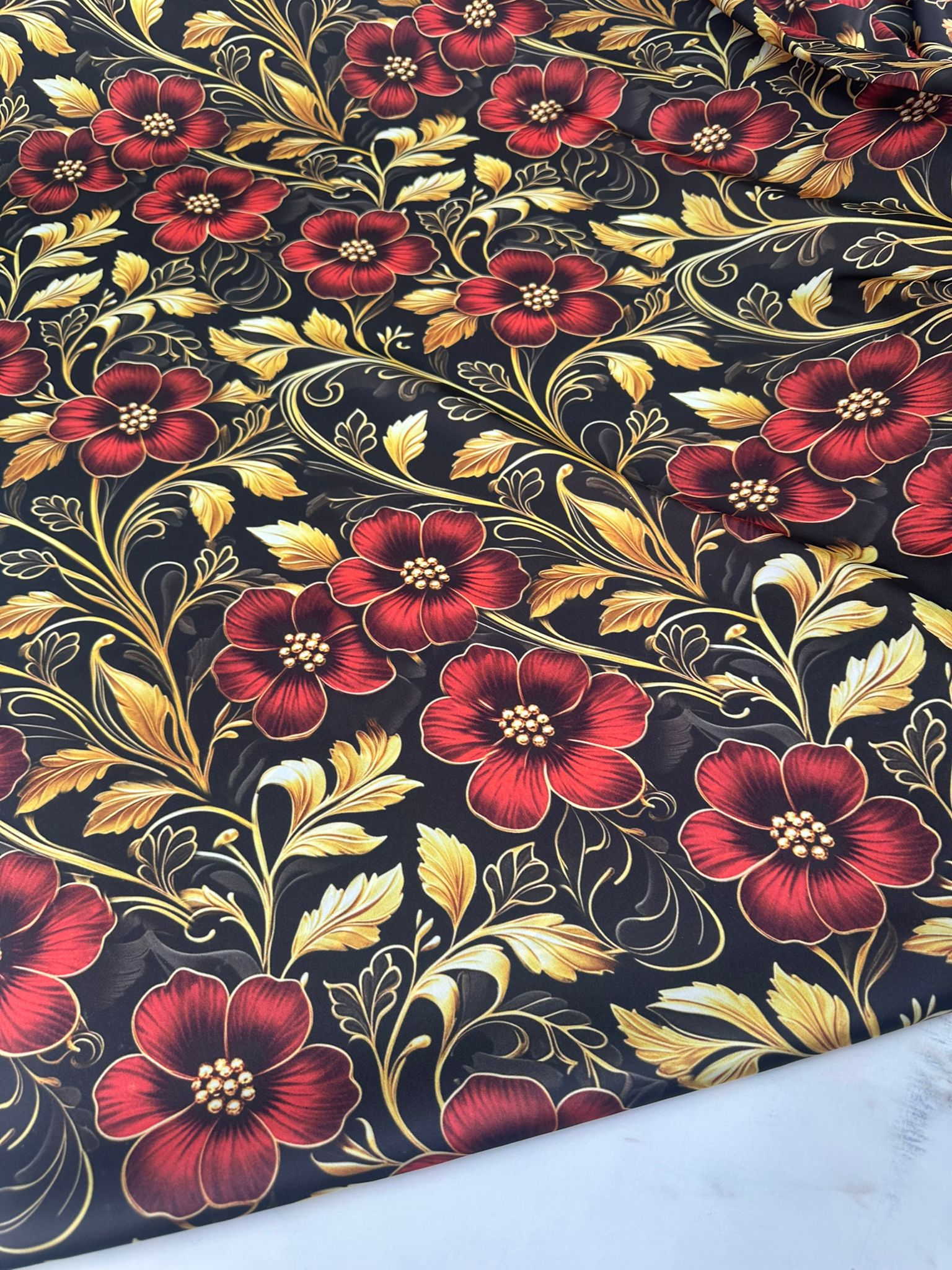 Delvaro İpek Saten Kumaş