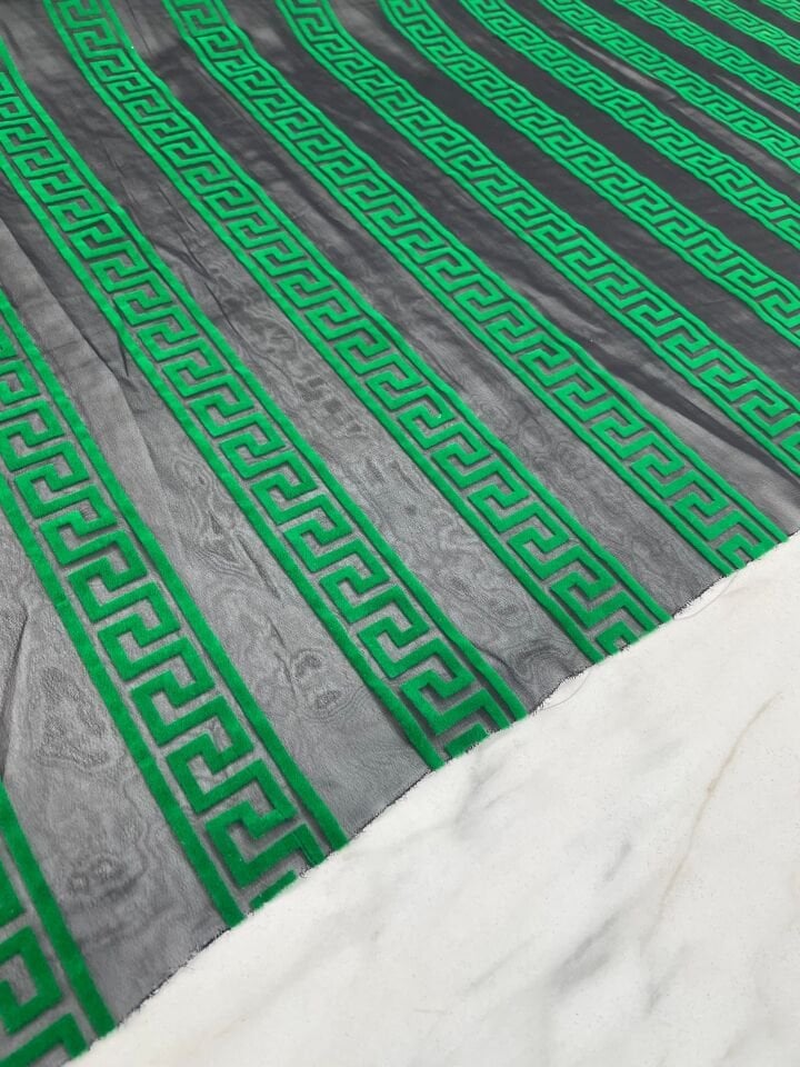 Desenli Kabartma Flok Elbiselik Abiyelik Şifon Kumaş