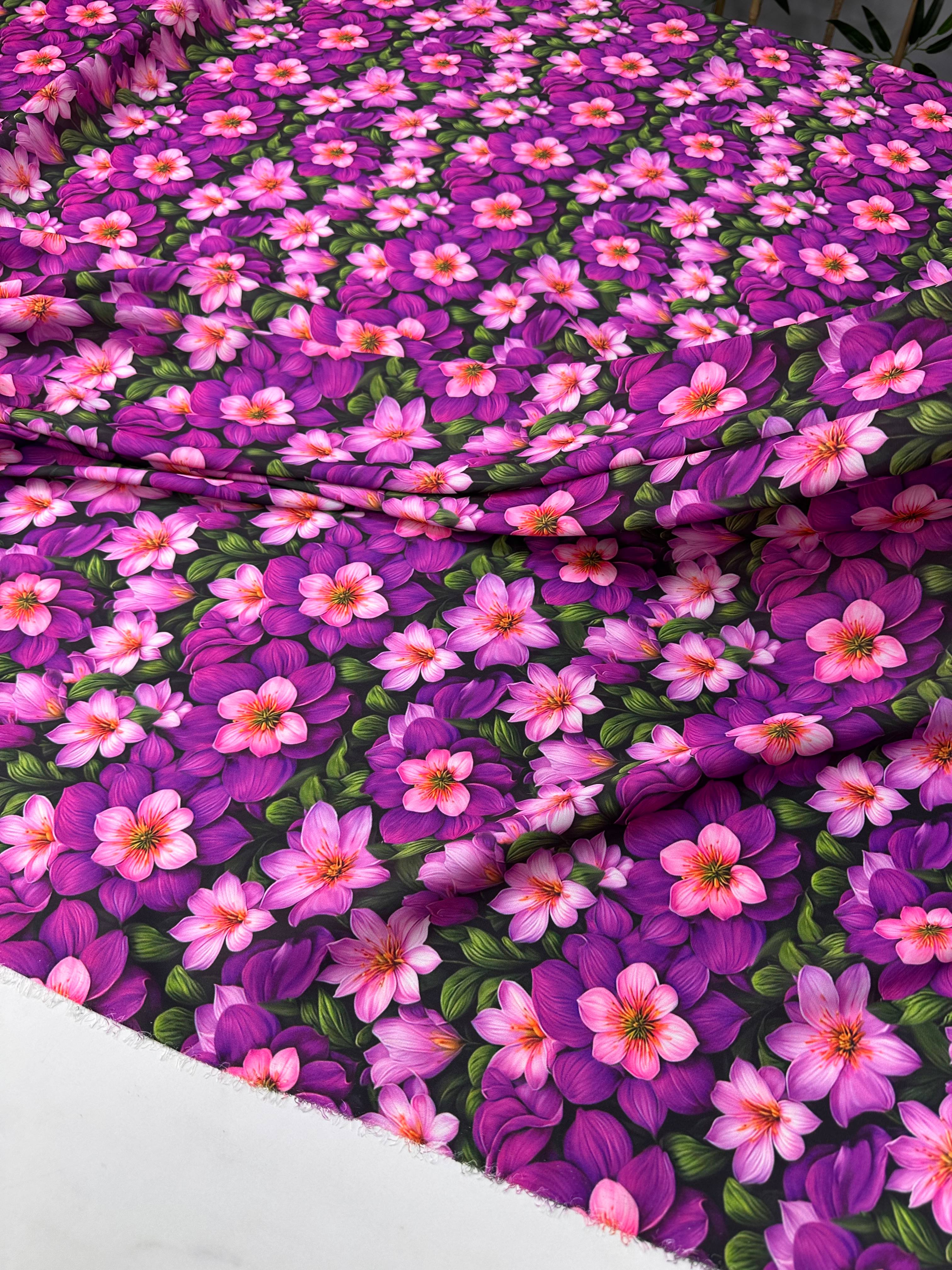 Menekşe Çiçek Desen Dijital Baskı Krep Kumaş Elbise Gömlek Tunik Şalvar