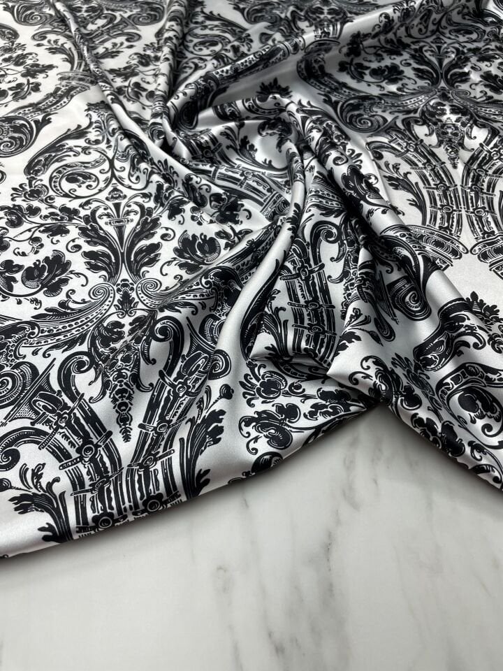 Beyaz İkat Desen Elbiselik Gömleklik Tivil Saten Kumaş