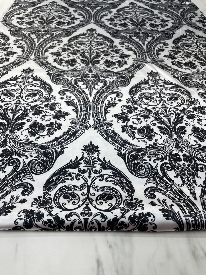 Beyaz İkat Desen Elbiselik Gömleklik Tivil Saten Kumaş