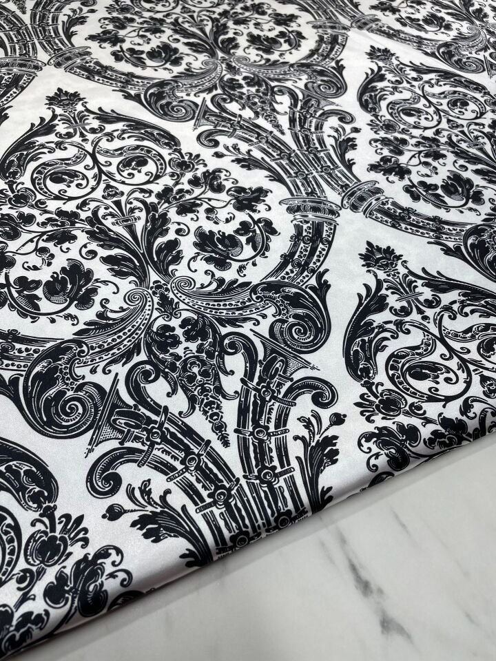 Beyaz İkat Desen Elbiselik Gömleklik Tivil Saten Kumaş