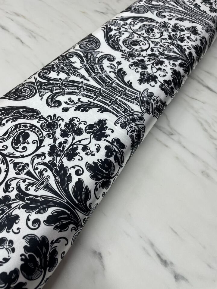 Beyaz İkat Desen Elbiselik Gömleklik Tivil Saten Kumaş