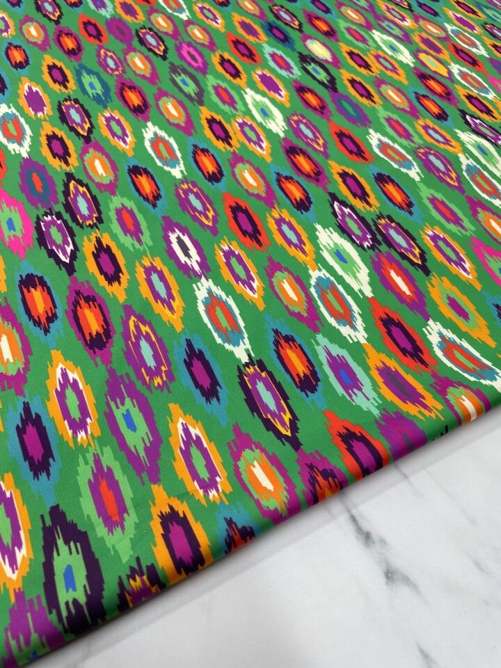 Renkli İkat Desen Elbiselik Gömleklik Tivil Saten Kumaş