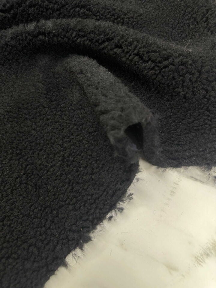 Siyah Kuzu Tüy Pelüş Çok amaçlı Kullanabilirsiniz