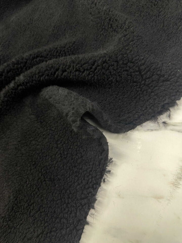 Siyah Kuzu Tüy Pelüş Çok amaçlı Kullanabilirsiniz