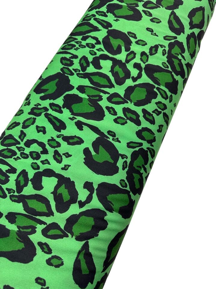 Yeşil Leopar Desen Elbiselik Gömleklik Krep Kumaş