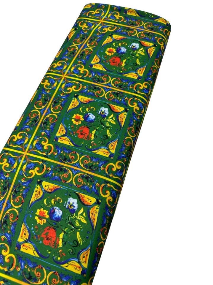 Yeşil Özbek Desen Elbiselik Gömleklik Krep Kumaş