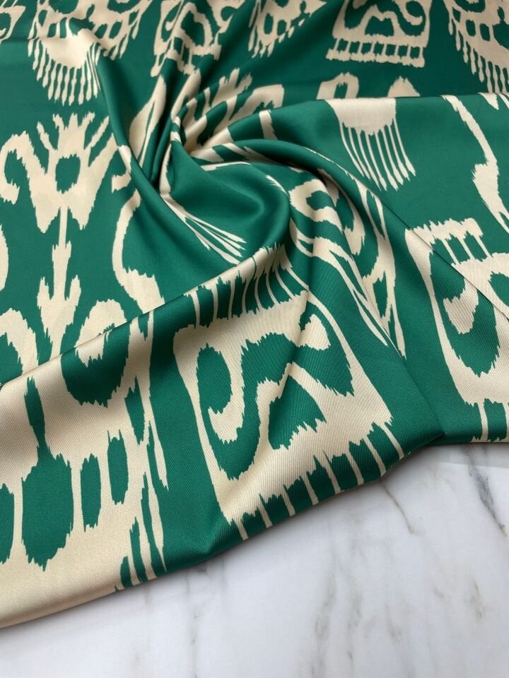 Yeşil İkat Desen Elbiselik Gömleklik Tivil Saten Kumaş