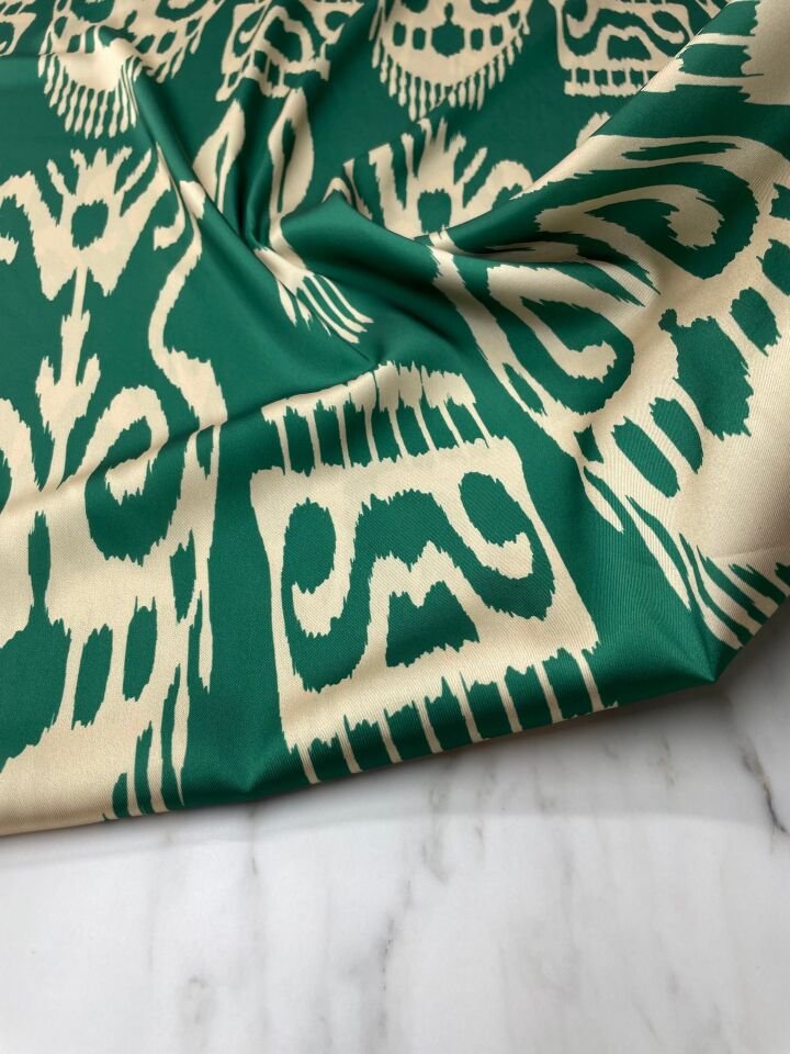 Yeşil İkat Desen Elbiselik Gömleklik Tivil Saten Kumaş