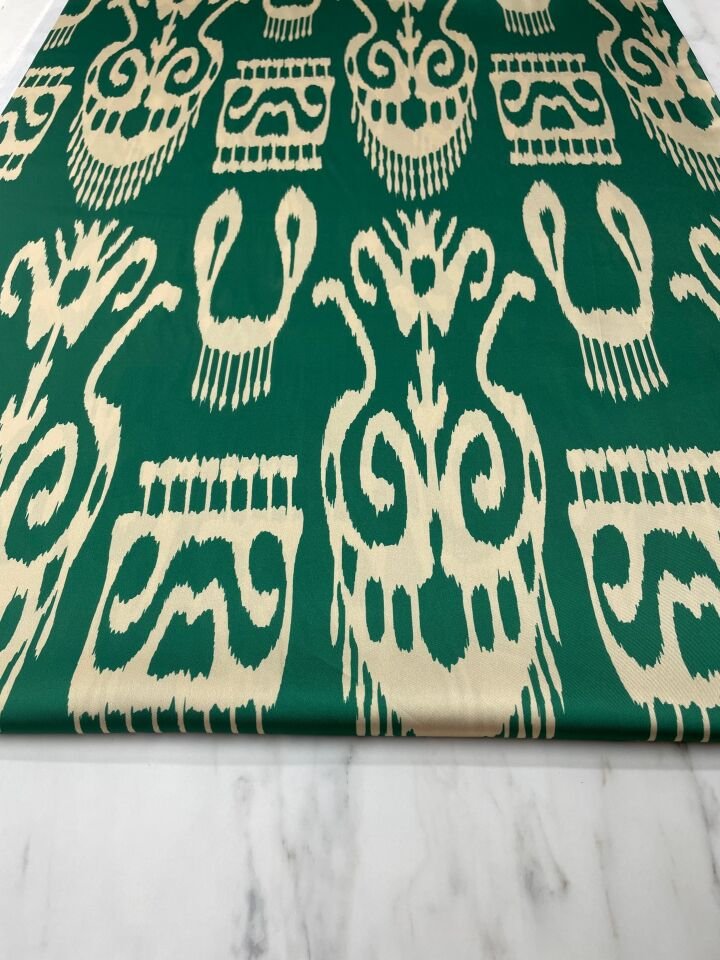 Yeşil İkat Desen Elbiselik Gömleklik Tivil Saten Kumaş